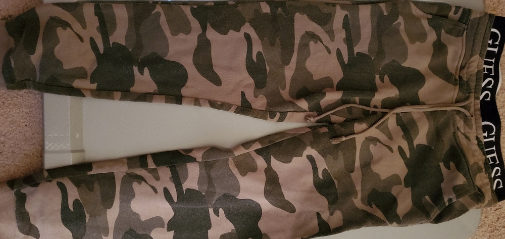 GUESS XS stylish sweatpants